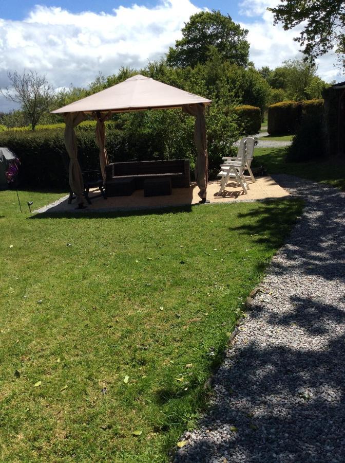 Le Boterff Gites Et Camping Saint-Mayeux Εξωτερικό φωτογραφία